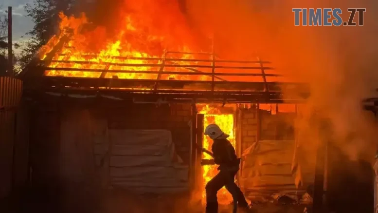 палаючий гараж в Олевську