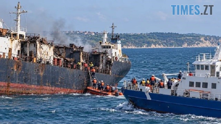 евакуація моряків з розбитого внаслідок влучання безпілотника судна у берегів Болгарії