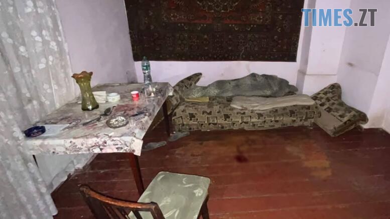 кімната у якій жінка мало не зарізала знайомого